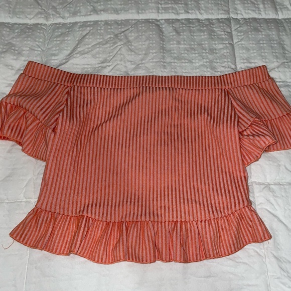 Urban outfitters off the shoulder crop top - Picture 2 of 4